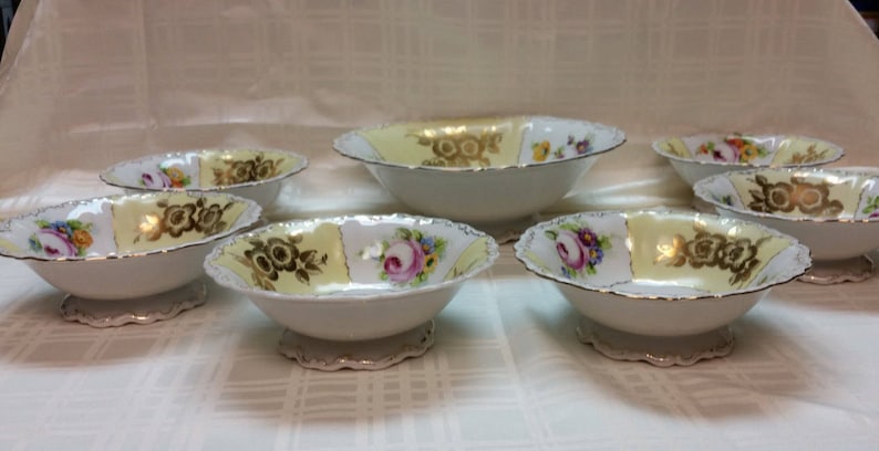 TV Movie Prop Set of 7 Bowls Goodfriend Porcelain Spain Porcelain Floral White Yellow 24K Gold, Serving Dining Decor Soup Salad Dessert