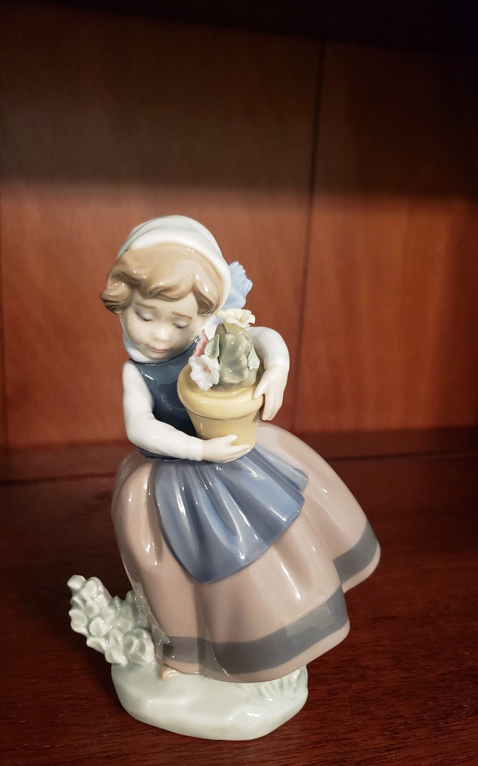 Lladro SPRING IS HERE 5223 Glossy Porcelain Girl with | Etsy
