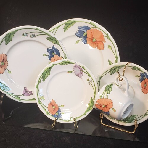 Villeroy & Boch Amapola Pattern, 5 Piece Place shops Setting, Dinner Salad Butter Plates, Teacup Saucer, EIGHT Sets, Disc. Avail., GREAT Condition
