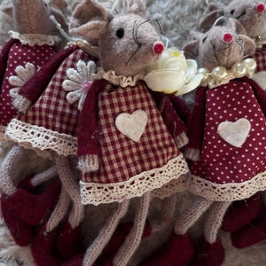 Christmas hanging felt mice with legs image 2