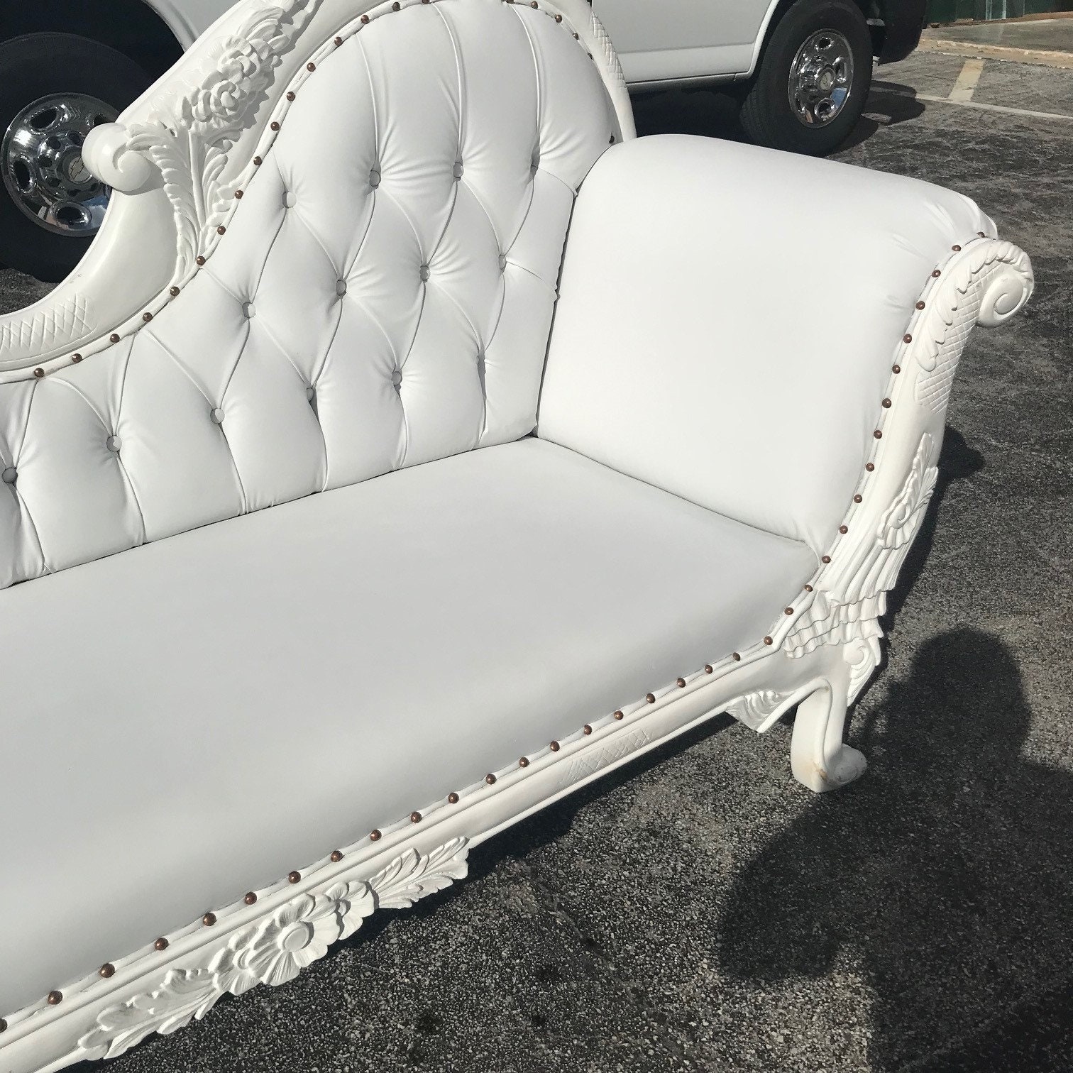 French Chaise Lounge Furniture Tufted White Leather