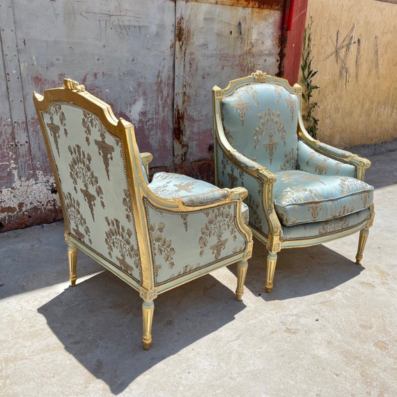 Vintage blue chair deals