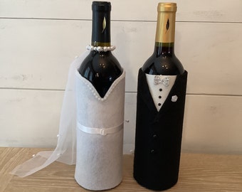 Bride and Groom Wine Bottle Cover Wine Dress Shower Decoration Table Centerpiece Winery Engagement Party Decor Wedding Gift Wine Gift Bag