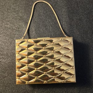 Bolso de mano Zell Fifth Avenue para dama, de latón con almohada y asa de cadena de serpiente