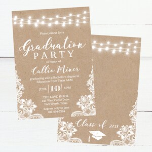 Annonces de remise des diplômes Kraft Lights et Lace, Classe de 2018 Annonces, Graduation Announcement College, Graduation Invitation College