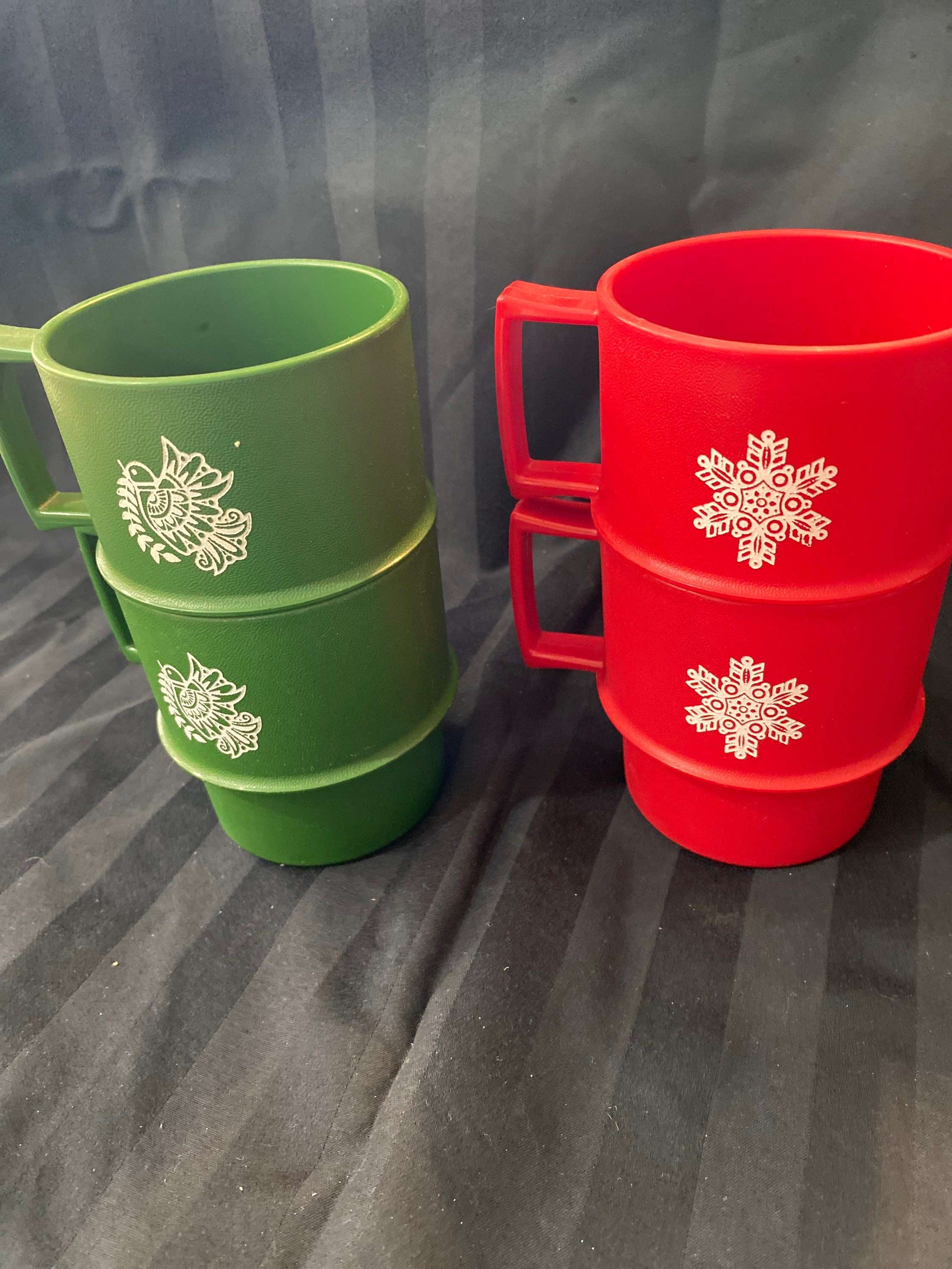 Set of 4 Vintage Tupperware Christmas Mugs, 2 Red and 2 Green Etsy