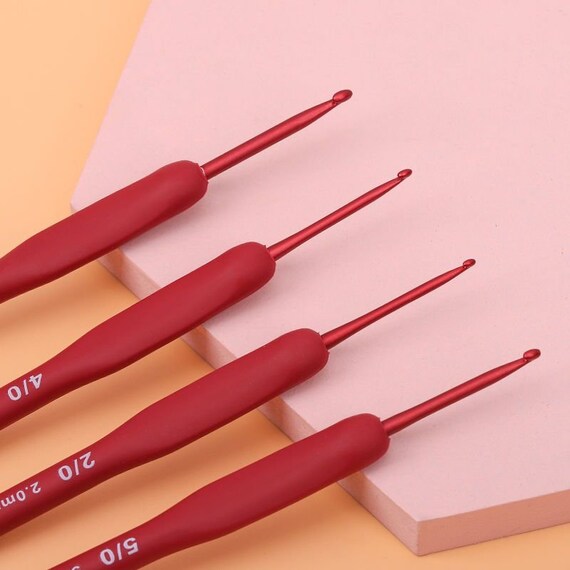 1 Piece Ergonomic Crochet Hooks with Soft Handle Red Color