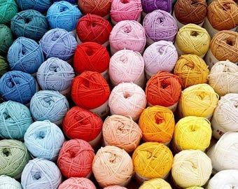Hilo de algodón con leche de 4 cabos: 67 colores para ganchillo, punto y amigurumi (40 g)