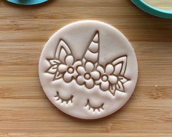 Unicorn with Flower Crown Cookie Cutter And Embosser Set - Unicorn Fondant Stamp - Unicorn Cookie Stamp