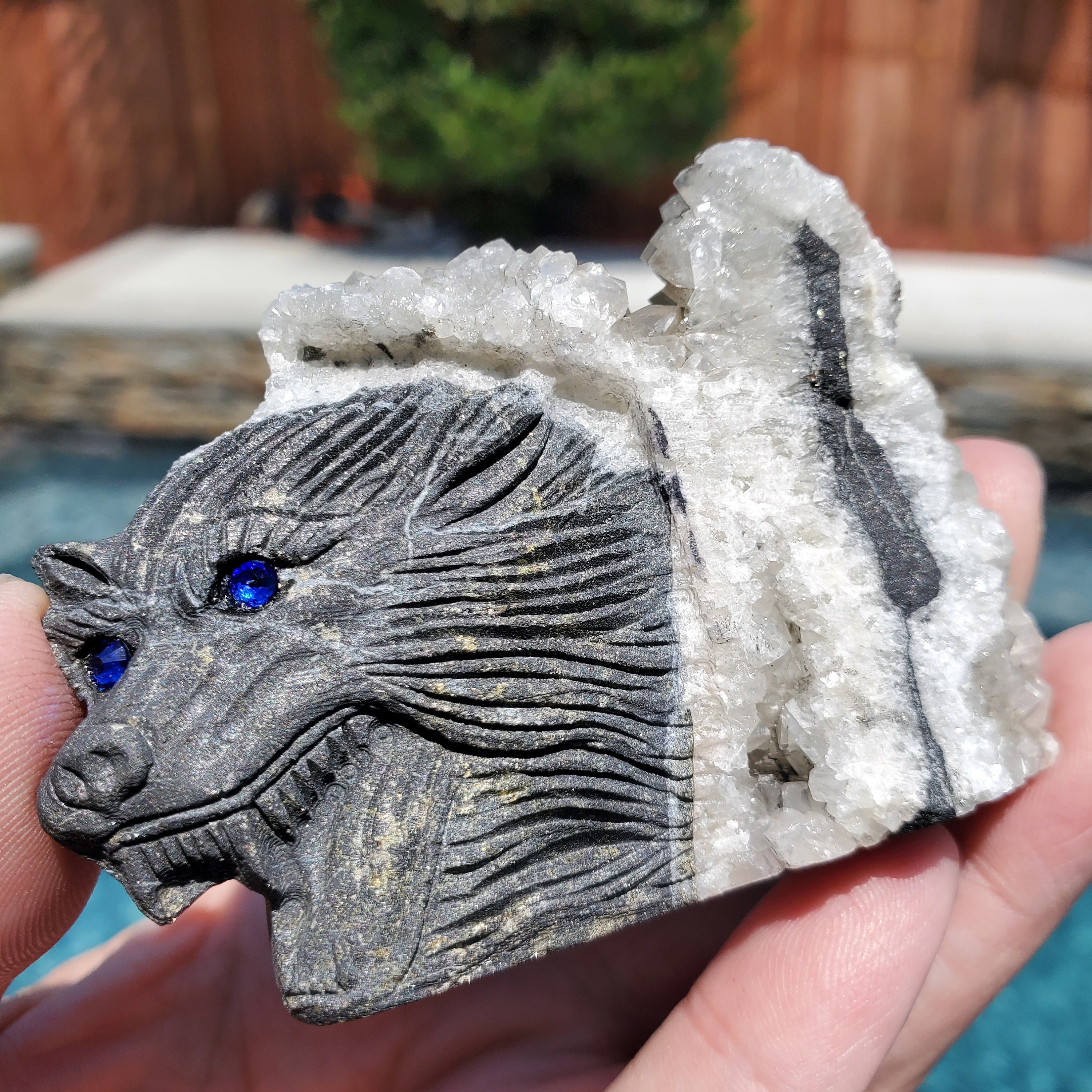 Quartz Cluster WolfHealingCrystal WolfCarved Quartz Etsy