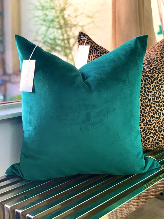 emerald green velvet pillow