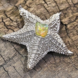 Dreamily beautiful! Starfish pendant solid silver with Welo opal silver setting Ethiopian opal African opal silver pendant opal jewelry red