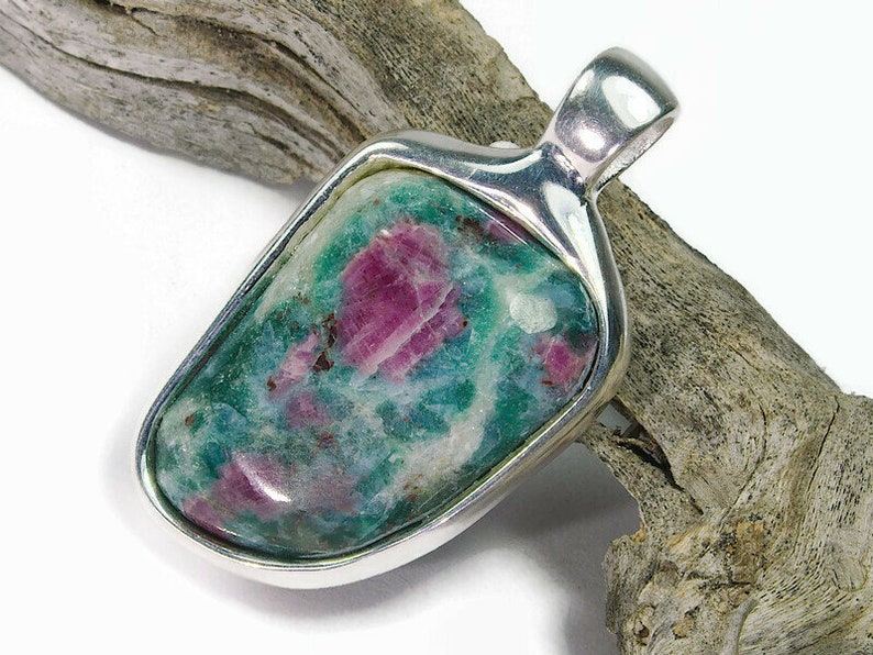 Great Color Combination Ruby Zoisite Pendant Ruby Zoisite Etsy