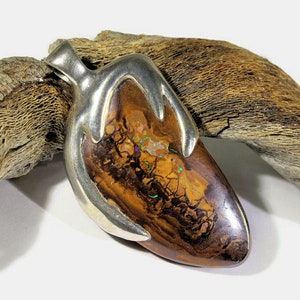 Unique piece of jewelry, very fine craftsmanship! Australian opal pendant opal necklace opal jewelry Australian opal sliver Yowah