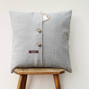 Otter cushion cover made with vintage Jonelle fabric a handmade cushion for an eclectic home image 4