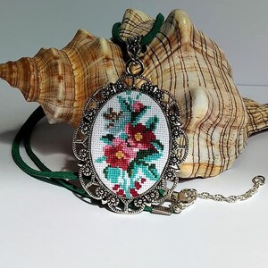 Embroidered flower Pendant Necklace Valentine's Day Gift Girlfriend Gift Wedding Gift, Micro Embroidery