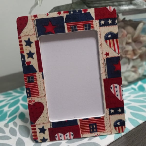 Red White & Blue Flags Hearts Stars USA 4th of July Rustic Decoupage Wood 4 x 6 Picture Photo Frame / Happy Birthday America / Patriotic