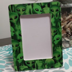 Handmade Alien Wood Decoupage Photo Frames 4x6 Photo Picture Frame