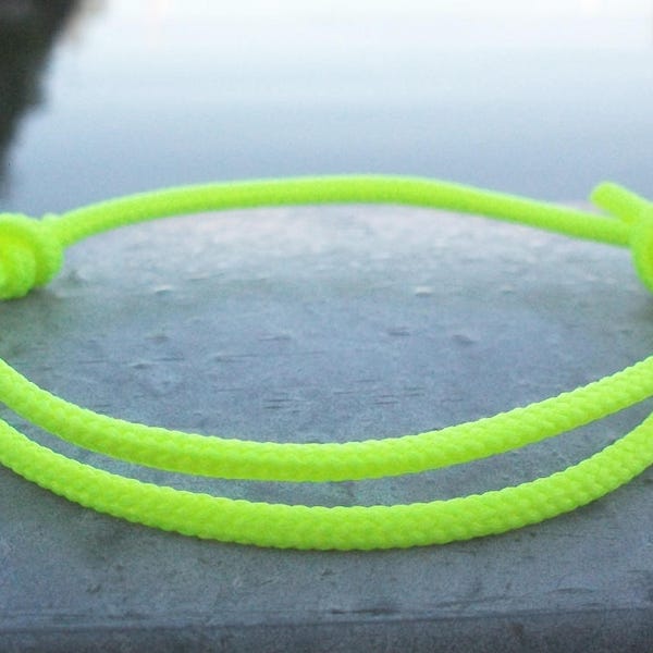 Surferarmband, neon gelb 2,5 mm, feines Bändchen für schmale Handgelenke, Segler Surfer Armband, Kletter Schnur Seil Tau Knoten, nautisch