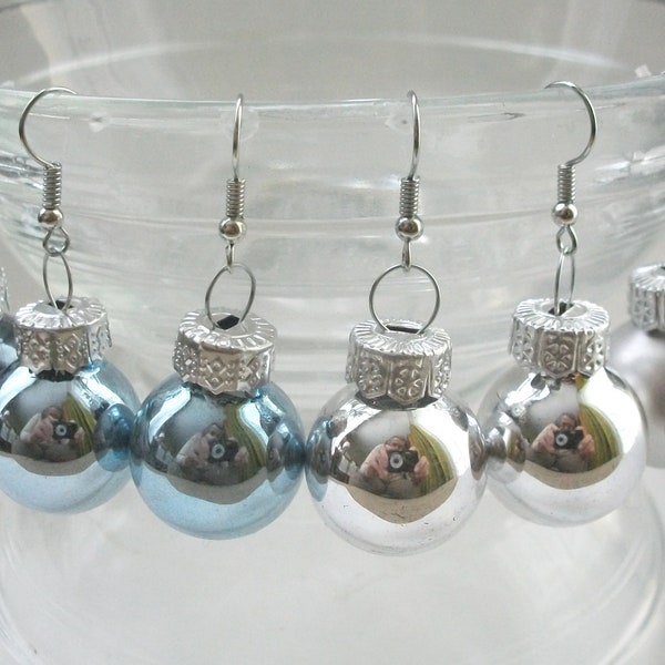 Christmas earrings, Christmas tree balls glass, gray blue light blue gloss, silver gloss matt, 20 mm, in box, also as ear clips