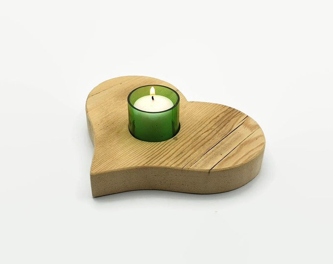 Heart candle holder in old reclaimed wood and bottle glass