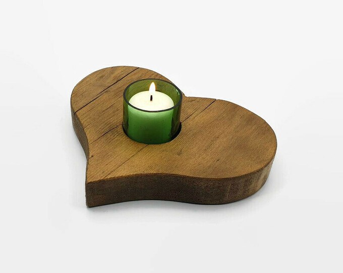 Heart candle holder in old reclaimed wood and bottle glass