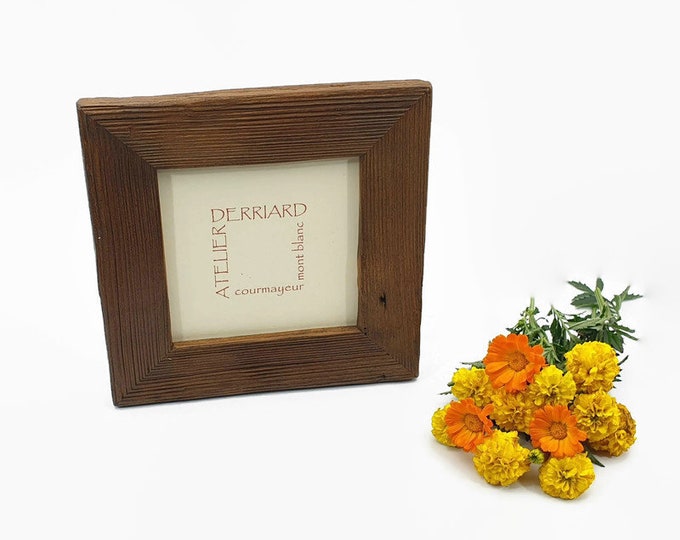 photo frame made of recycled old wood, for wall or table