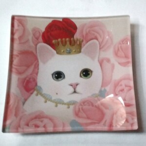 Collectable cat jewelry plate
