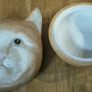 Vintage cat music trinket box