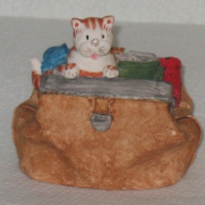 Vintage peter fagan cat in brown satchel