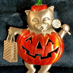 Vintage cat porcelain trinket box