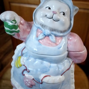 Vintage cat cookie JAR