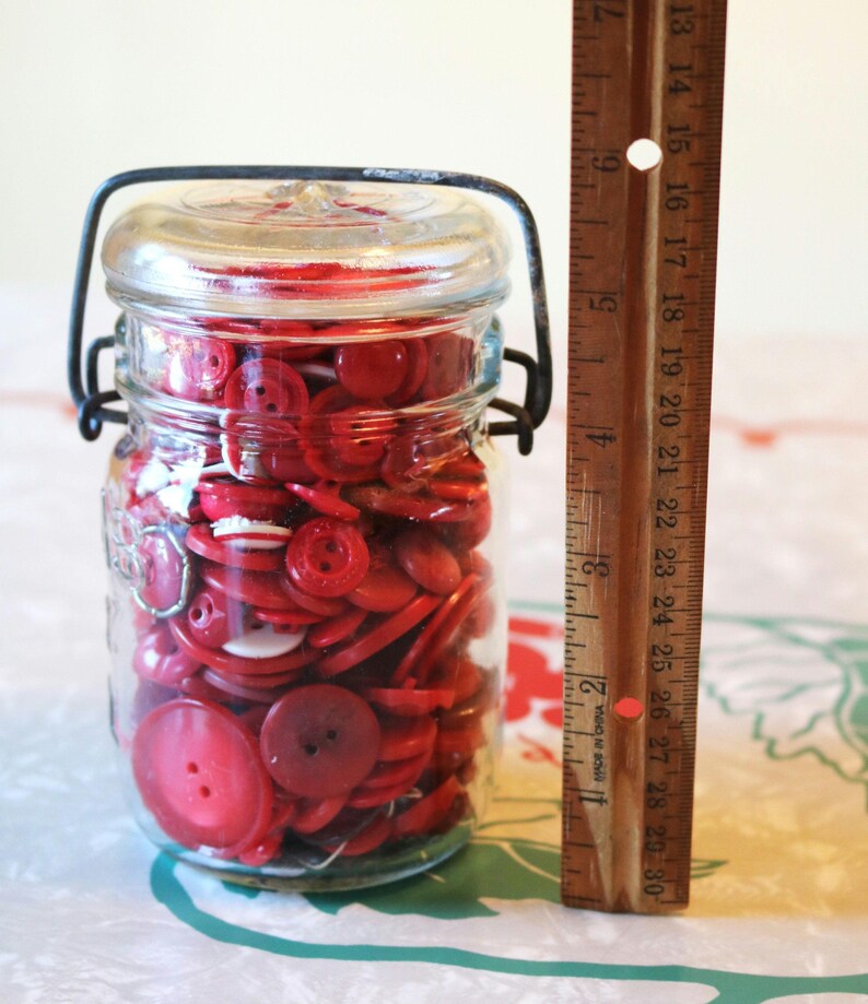 Really Red Vintage Buttons 150 in Retro Canning Jar Etsy