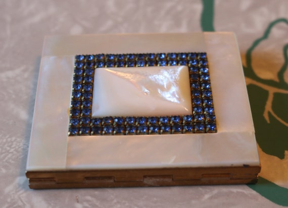 Vintage Mother of Pearl and Rhinestone Compact, M… - image 7