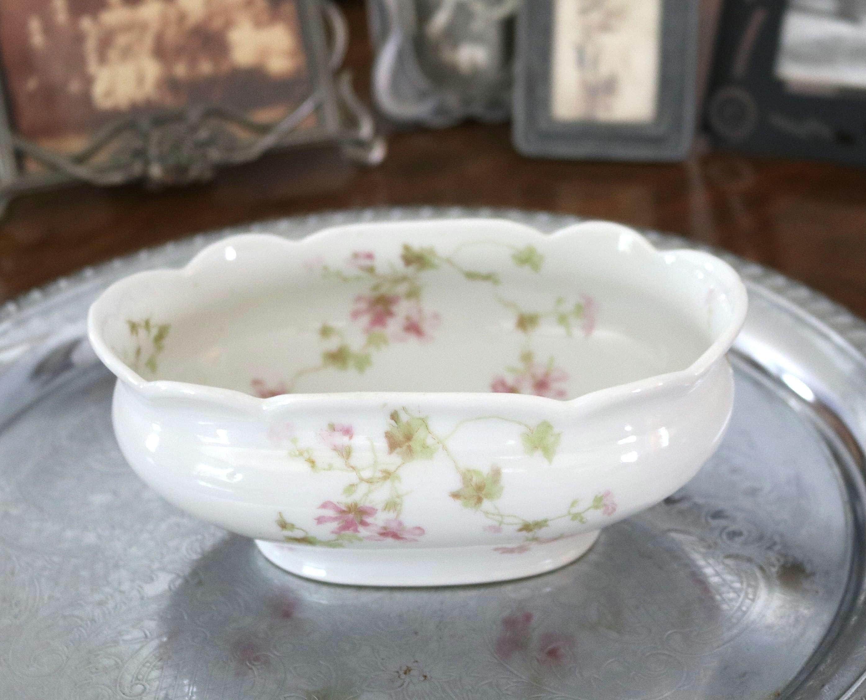 Wm Guerin & Co Limoges 花柄金縁陶磁器皿2枚セット Wm Guerin & Co Limoges 花柄金縁陶磁器皿2枚セット
