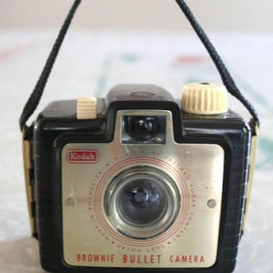 Kodak Brownie Bullet Vintage Camera, Retro Camera Collectible