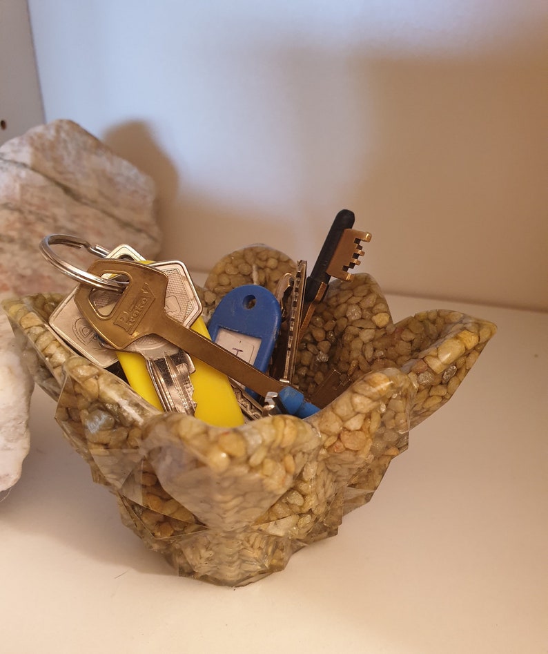 hand made Decorative container in gravel