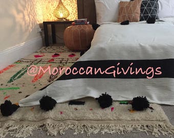 Moroccan Pom Pom Blanket | Throw with Pom Pom | Moroccan blanket | Moroccan Bed spread | Moroccan Bedding | Cotton /79"Wx118"L/ 200Wx300L.