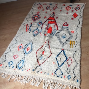 Moroccan Handwoven rug, Wool / Bohemian rug / Azilal Rug / Berber rug / Atlas Rug / Vintage rug / 135 X 234 CM / 4.42 X 7.67 ft / AZL : 228 image 1