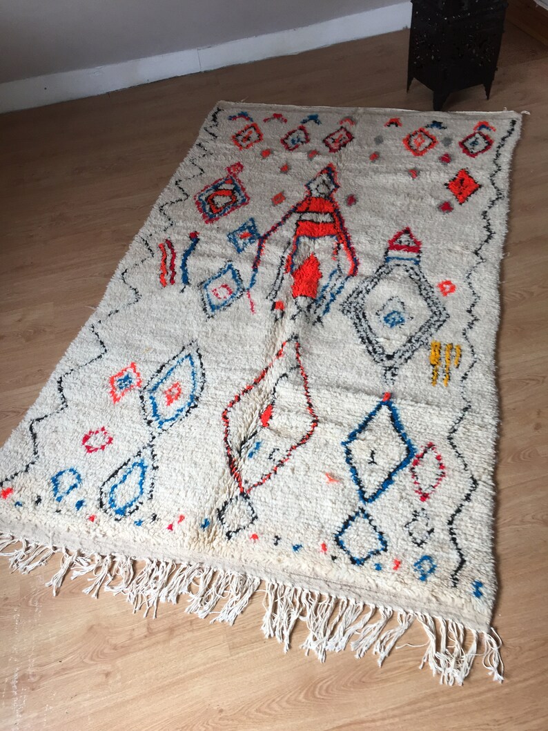 Moroccan Handwoven rug, Wool / Bohemian rug / Azilal Rug / Berber rug / Atlas Rug / Vintage rug / 135 X 234 CM / 4.42 X 7.67 ft / AZL : 228 image 1
