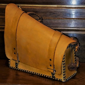 Left-Side Leather Swingarm Bag: Rigid Frame, Hardtail Saddlebag