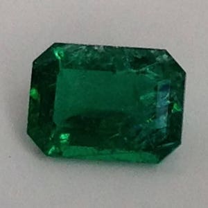 1.15 carats Natural Emerald 7.83x5.8 millimeters mm Emerald Cut Faceted Gem Precious Gemstone Wholesale Gem Real Natural Transparent Green
