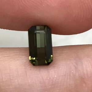 Natural Olive Green Tourmaline 7.7x4.5mm 1.25 carats rectangle Octagon Cut Faceted Loose Gem