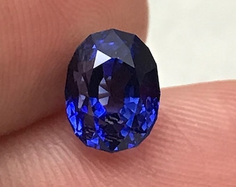 Laboratory-Grown Blue Sapphire GIA Certified 2.71 carat, 7.7x6mm, Natural looking Cut-Modified Oval Mixed Cut