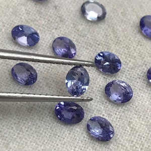 One 4x3mm Violet Tanzanite 0.14-0.22 carat Oval Cut, Faceted Loose Gemstone, Natural Tanzanite, Zoisite
