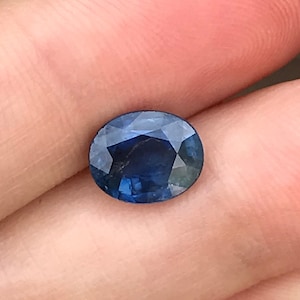 2.5 ct Natural Blue Sapphire, 8.7x7mm Oval Medium Blue Gem Faceted Loose Unmounted Gemstone