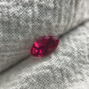 Berilo rojo VVS de 0,32 quilates, 6,3 x 3,65 mm, talla marquesa, bixbita natural suelta facetada, excelente claridad