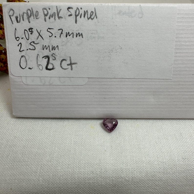 Natuurlijke roze spinel 0,62 karaat 6 x 5,7 mm gefacetteerd hartgeslepen losse edelsteen afbeelding 10