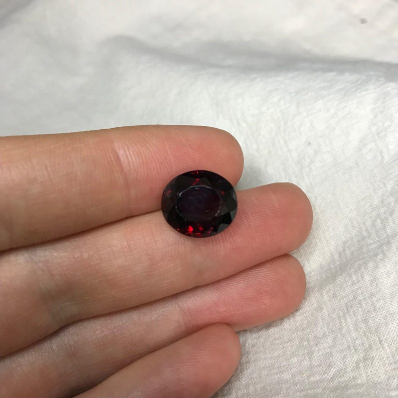 Dark Red Garnet 9.35 Carat 12.5x11.2mm Oval Cut Faceted Loose Gemstone image 2
