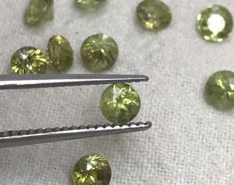 One-4mm Natural Demantoid Garnet Round Cut, 0.20-0.36 Carat, Faceted Loose Green Garnet, Andradite Garnet